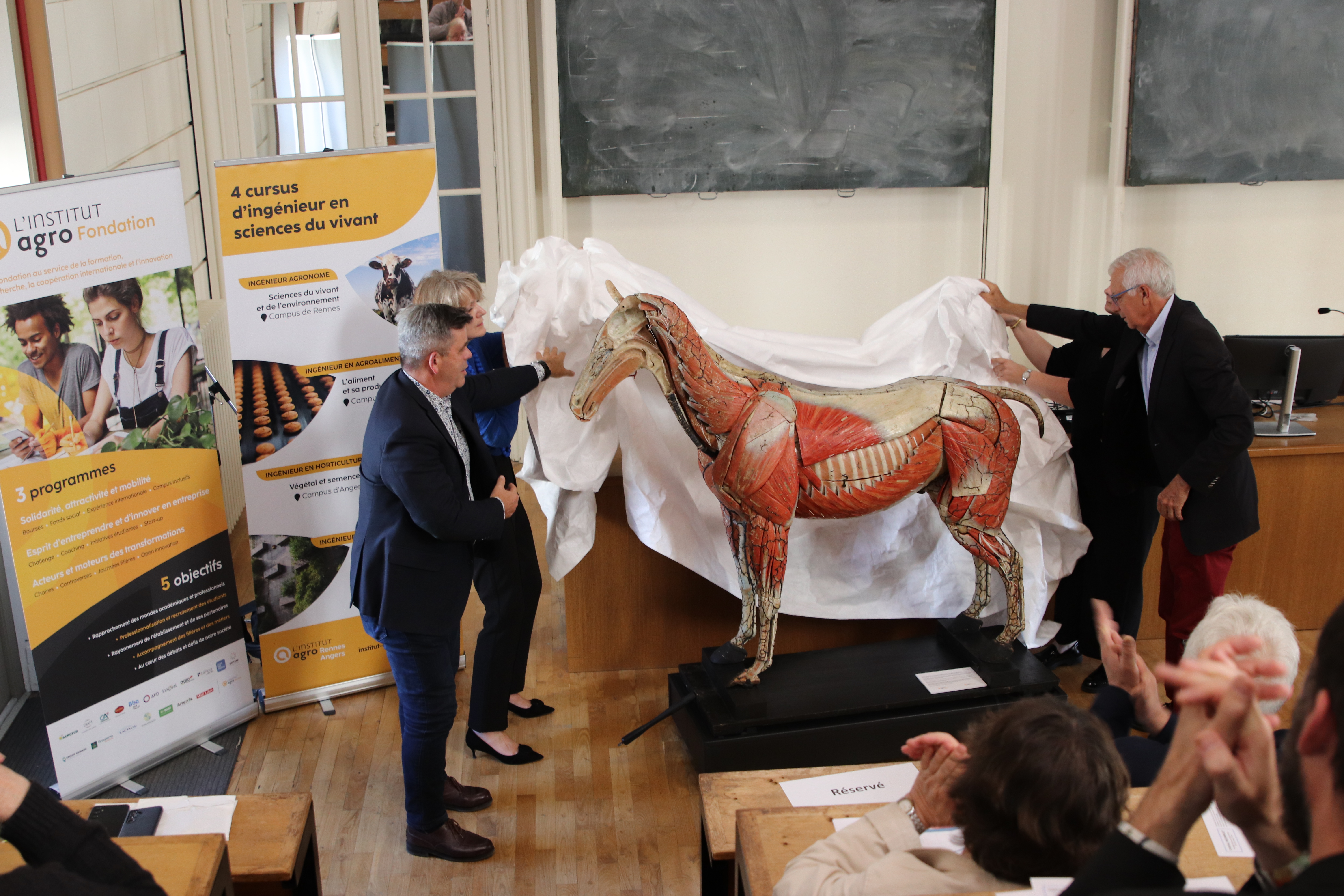 Dévoilement cheval Auzoux