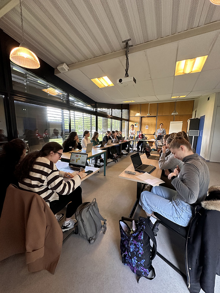 Groupe de travail atelier mini CNA