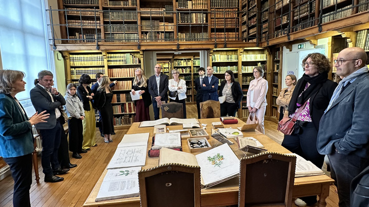 Visite de la bibliothèque patrimoniale