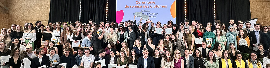 Les diplômées sur scène