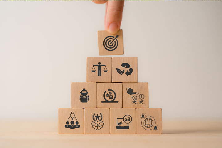 Pyramide de dés pour atteindre une cible